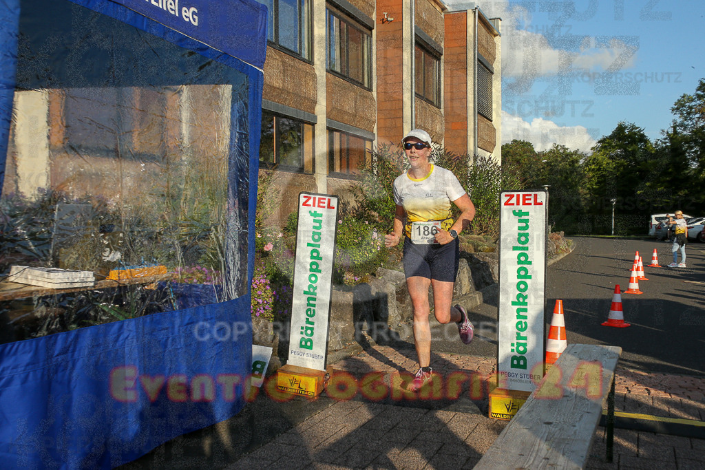 250801_1928_EX1_8027 | Sportfotografie im Rhein-Sieg Kreis, Köln, Bonn, NRW, Rheinland Pfalz, Hessen, etc. Unser Tätigkeitsfeld umfasst den Laufsport vom Volkslauf über den Marathon, Duathlon, Triathon bis zum Ultralauf wie Kölnpfad Ultra oder Schindertrail.
