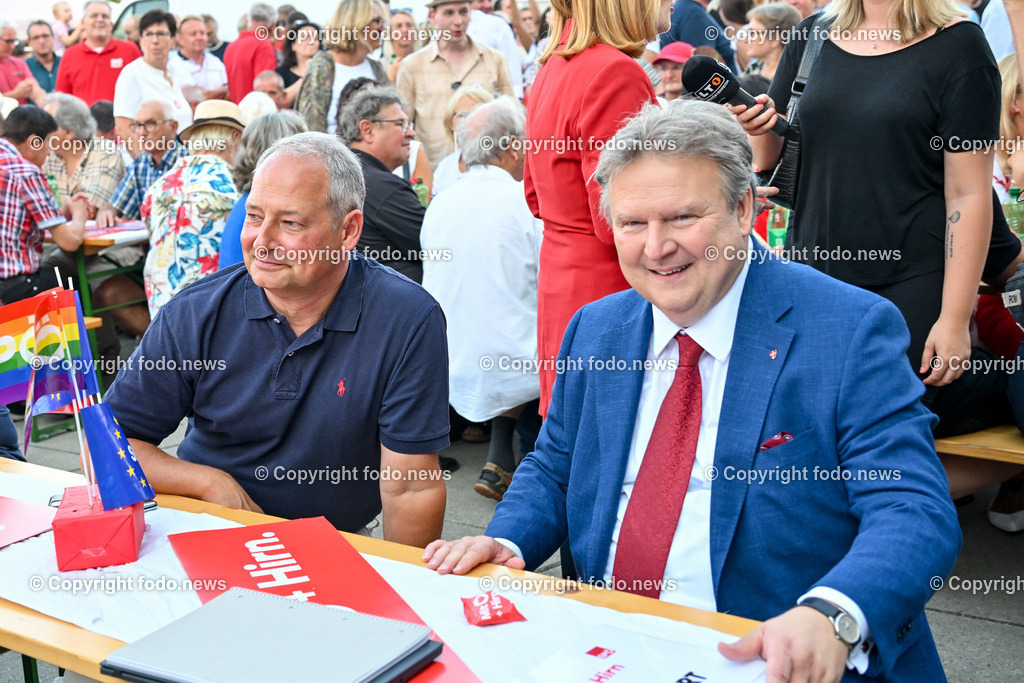 SPOe-Wahlkampfauftakt zur Nationalratswahl 2024_ 29.08.2024-22 | 29.08.2024, Linz, AUT, SPOE Wahlkampfauftakt zur Nationalratswahl 2024 in Linz im Bild Andreas Schieder (SP, Delegationsleiter der SPOe im EU-Parlament), Michael Ludwig (SP, Buergermeister der Stadt Wien)