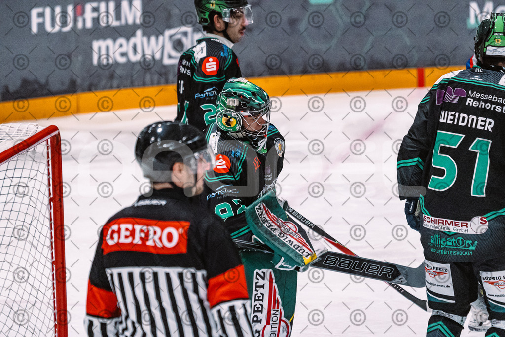 Alligators_vs_Peiting_04_01_2026-102 | Höchstadt Alligators Fotogalerie: Eishockey-Action aus Franken. Professionelle Spielfotos, Portraits & Stadionbilder zum Download. Jetzt entdecken! - Realisiert mit Pictrs.com