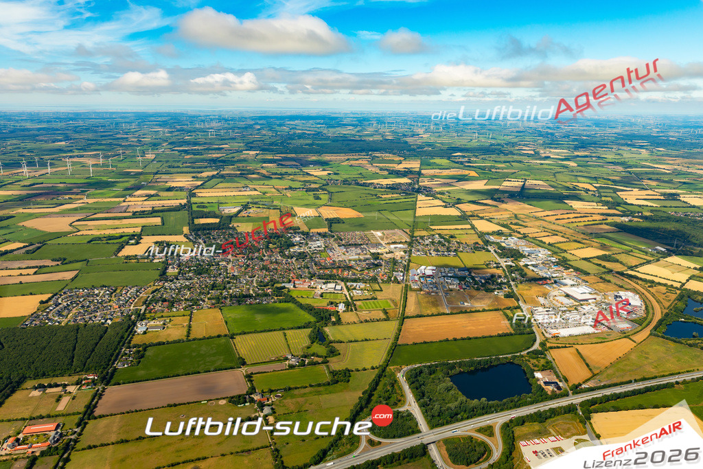 Das Luftbild der Stadt Handewitt wurde 2022 vom Flugzeug heraus erstellt (keine Drohnen-Aufnahmen) Aufnahmehöhe ca.450 Meter- hohe Bildauflösung und Druck-Qualität. Garantiert!