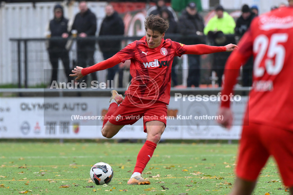 FC Kilia Kiel vs SC Rapid Lübeck | Jannis Voß (Kilia #6) / Fußball-Oberliga Männer 2026/2027 / FC Kilia Kiel vs SC Rapid Lübeck / Kilia Sportplatz / Kiel / 24.10.26 - Realisiert mit Pictrs.com