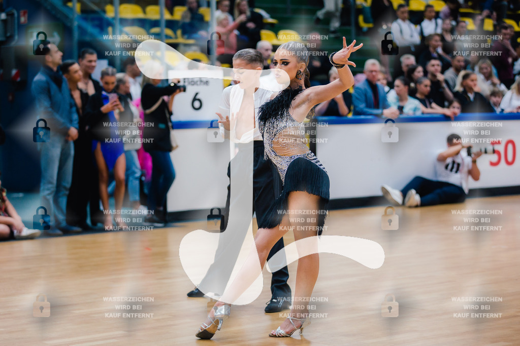 Hessen Tanzt WDSF Open Junior II Latin 2nd (211) Kristiyan Donchev _ Martina Kondaklieva (Bulgaria)-2025-05-18-5640 | Webshop for digital downloads and prints of dance sport, event & show photographer Julian Link - Realisiert mit Pictrs.com