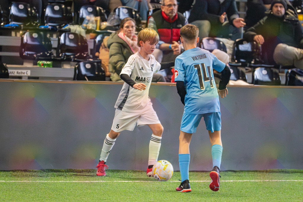 blr.pics-407 | Professionelle Fußball- und Sportfotografie. Spielbilder online ansehen und kaufen – Einzelbilder oder komplette Galerien in hoher Qualität. - Realisiert mit Pictrs.com