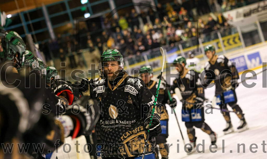 2024-02-23_021_TSV_Erding_gegen_ERSC_Amberg | Erding, Deutschland, 23.02.2024:
Eishockey, Bayernliga Playoffs 2023 / 2024, 3. Spieltag, TSV Erding gegen ERSC Amberg, Endergebnis: 2:3 n. V.

Michael Trox (Erding Gladiators, #86)

Foto: Christian Riedel / fotografie-riedel.net