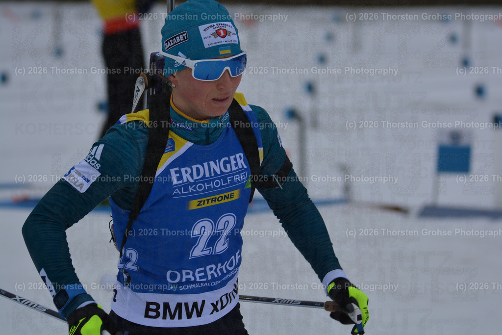 IBU WC Biathlon Oberhof 2018 | SEMERENKO Vita (UKR) beim Anschiessen vor dem Rennen; IBU WC Biathlon Oberhof 2018, 10 km Verfolgung der Frauen am 06.01.2018 in der DKB Ski Arena in Oberhof, (Deutschland) - Realisiert mit Pictrs.com