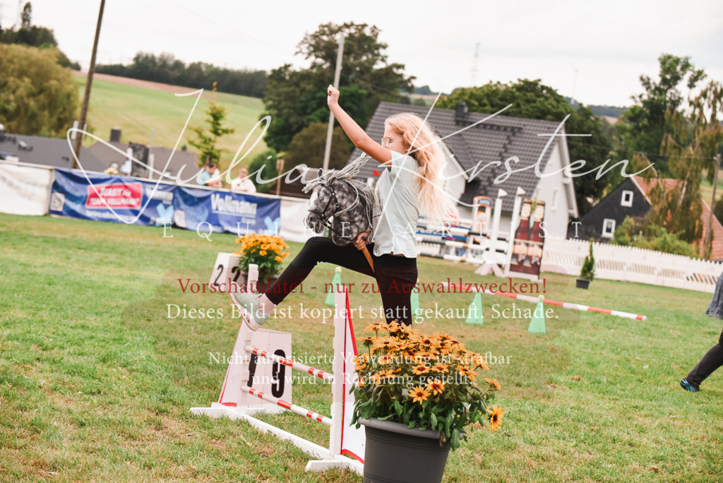 DSC_4459 | Pferde- und Turnierfotografie in Westsachsen. Pferdeportraits, Auftragszeichnungen und intuitive Kunst.