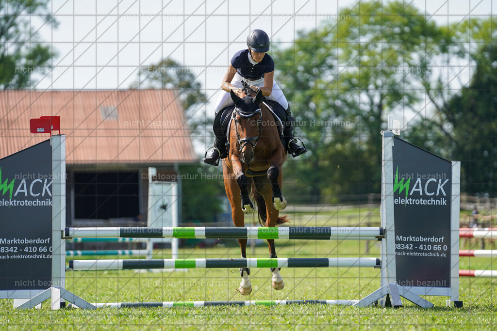 20230917-FAH09472 | Landsberg am Lech, 2023, Kaufbeuren, Kempten, Allgäu, Turnierfotografen Bayern, Fotoagentur Herrmann, Turnierbilder, Reitsport Fotos, Pferdefotograf, Augsburg, Bad Tölz, Dachau, Karlsfeld, Memmingen, Buchloe, Schwabmünchen