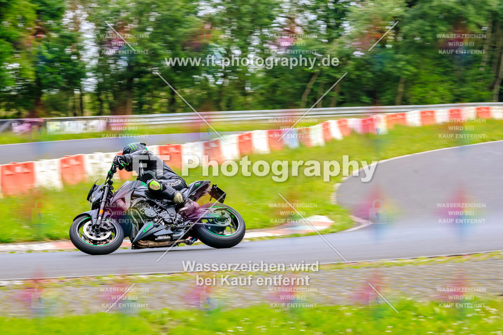 VBK-7799 | Hier findet Ihr Bilder von Touristenfahrten auf der Nürburgring Nordschleife oder von anderen Veranstaltungen die ich besucht habe. Viel Spass beim Durch Schauen 
