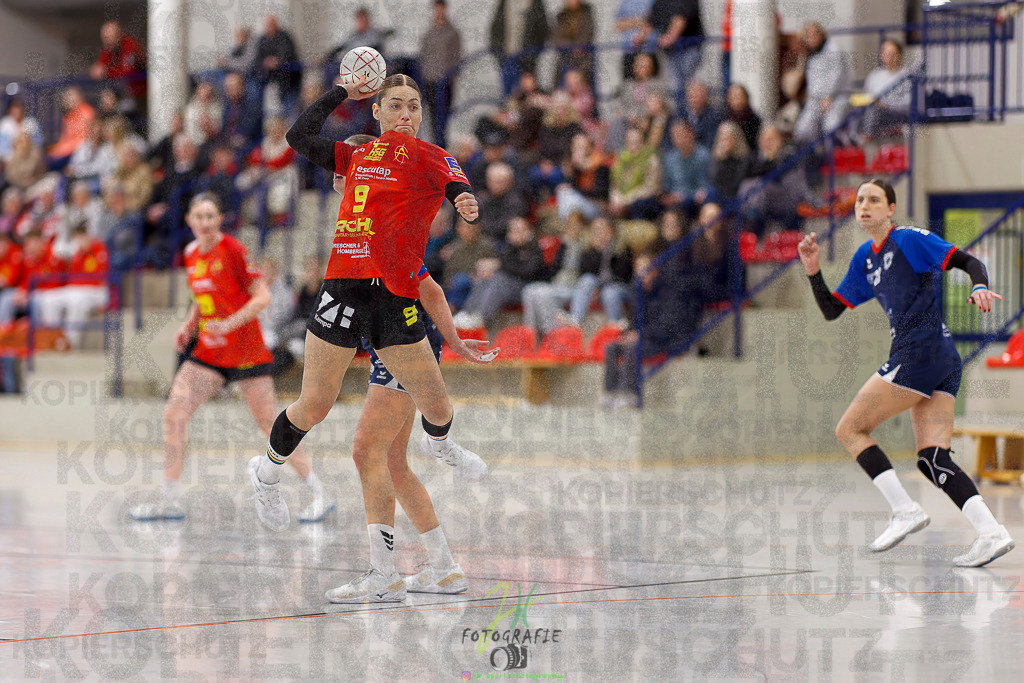 Frauen Regionalliga (HHV); HSG Wettenberg - TV Hüttenberg | Frauen Regionalliga (HHV); HSG Wettenberg - TV Hüttenberg am 06.12.2025 in Launsbach (Wettenberg) (Halle GS Launsbach (Wettenberg))Photo © 2025 - Jörg Heinrich - Realisiert mit Pictrs.com