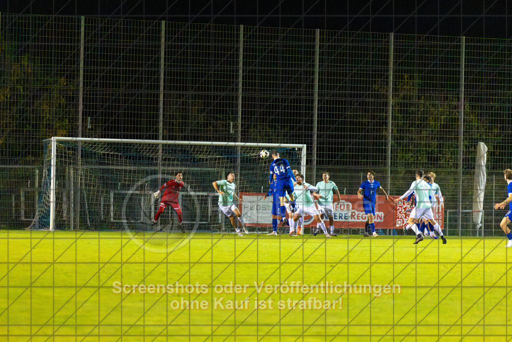 20261015_194847_0035_(c)_by_PhotoPeet | #,TSG Salach (türkis) vs. VfB Neuffen (blau), Fußball, Bezirksliga - Bezirk Neckar/Fils, 08. Spieltag, Saison 2026/2027, Rasensportplatz, Staufenecker Straße, 73084 Salach, 15.10.2026 - 19:30 Uhr,Foto: PhotoPeet / Sport- &amp; Eventfotografie / Peter Harich