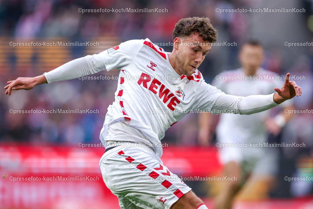 Koe09112402211 | 09.11.2024, 1. FC Köln - SpVgg Greuther Fürth, 2. Fußball Bundesliga, RheinEnergieSTADION, Saison 2024 2025: Luca Waldschmidt (1.FC Köln #9)DFB regulations prohibit any use of photographs as image sequences and or quasi-video.