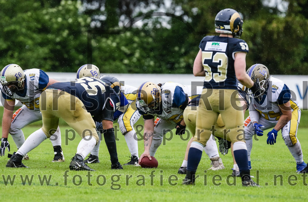 2022-05-29_047_Erding_Bulls_gegen_Nuernberg_Rams | Erding, Deutschland, 29.05.2022:
Fußball, Regionalliga 2022, 5. Spieltag, Erding Bulls gegen Nürnberg Rams, Endergebnis: 10:16

Foto: Christian Riedel / fotografie-riedel.net