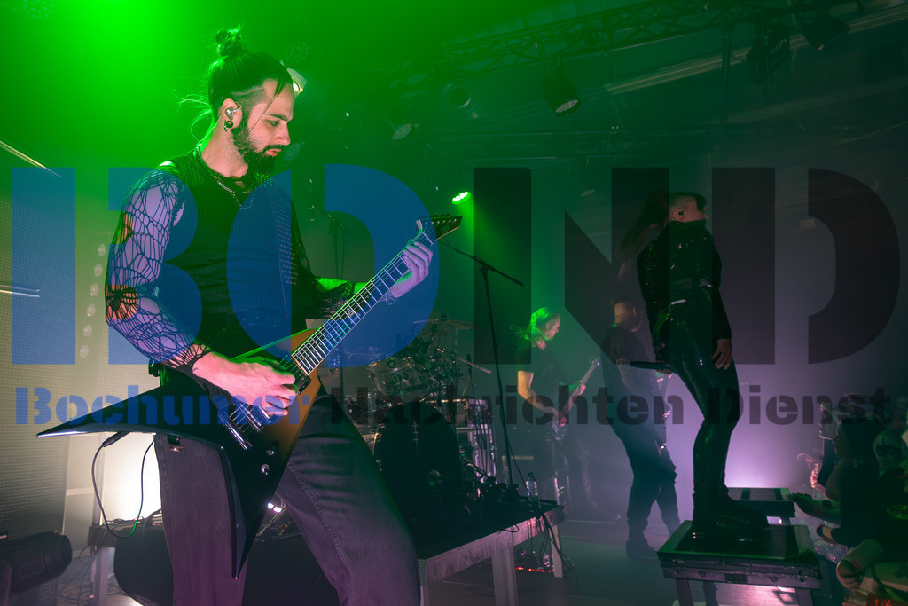 SES_ENIKOL20250501-13 | bond - Realisiert mit Pictrs.com