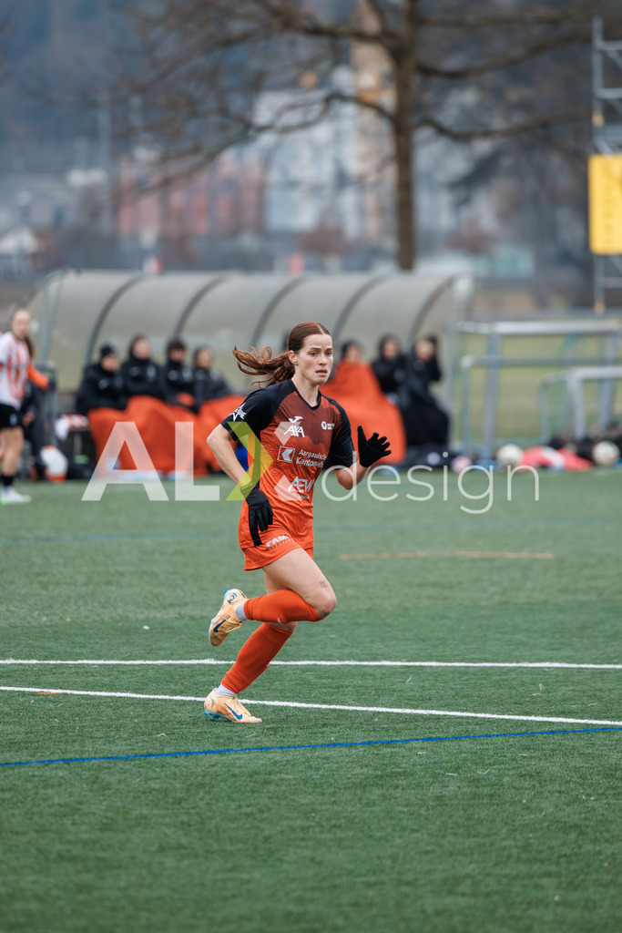 Fußball I Frauen I Saison 2025-2026 I Freundschaftsspiel I FC Aarau Frauen - SC Freiburg U20 I 24.01.2026 | 24 Tabea Schütt (FC Aarau) – Mittelfeld - Realisiert mit Pictrs.com