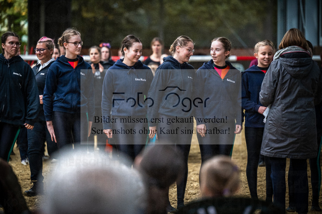 DOS_0104 | Entdecke hochwertige Reitturnierfotos von Foto Oger. Professionell, emotional und authentisch – jetzt Lieblingsmomente im Shop bestellen.Deutschlandweite Turnierfotografie. - Realisiert mit Pictrs.com