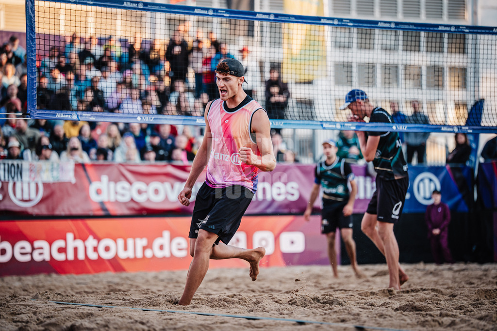 Beachvolleyball | Männer | Allianz German Beach Tour 2025 | Tourstop Berlin | 23.08.2025 | Max Just jubelt
