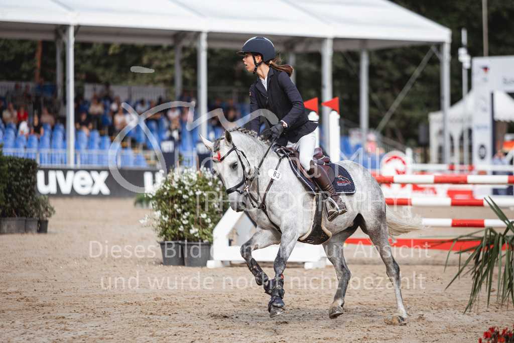 240906_BuCha_Pony-L-6j-241 | Deine schönsten Turniermomente als professionelle Fotos! Entdecke hochwertige Pferdesport-Fotografie im Online-Shop. Jetzt Fotos finden & bestellen!