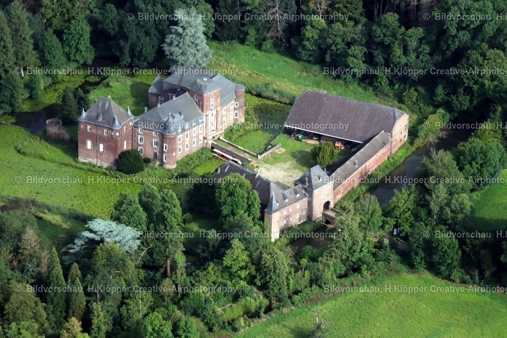 FL 2021.08.11 Jülich Wasserschloss Kellenberg_30 | Luftbilder und Luftbildfotografie , Digital und Printbilder auf Leinwand , Alu Dibond , Acrylglas , Poster oder Download-Datei für private und gewerbliche Verwendung im Shop online bestellen. - Realisiert mit Pictrs.com