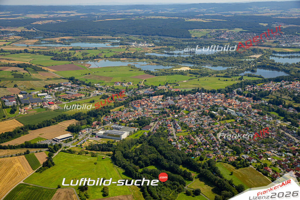 Das Luftbild zeigt :  Baunach - Die Luftaufnahme wurde 2024 vom UL-Flugzeug aus erstellt ( keine Drohne ) - Hochauflösende Luftaufnahme - Für grossformatige Ausdrucke geeignet. Die Geschenkidee !Mit Lizenz und Bildrechte bestellbar