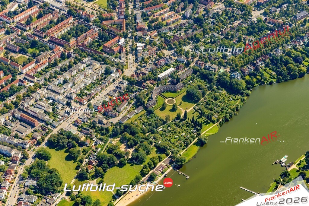 Schöne Luftaufnahme als Geschenk in Marli Drägerpark Lübeck - Die Luftbildaufnahme wurde 2025 vom UL-Flugzeug heraus erstellt ( keine Drohne ) - Hochauflösende Luftaufnahme -Nicht vergleichbar mit Google Maps oder Satelittenbilder- Die Geschenkidee !Mit Lizenz und Bildrechte bestellbar