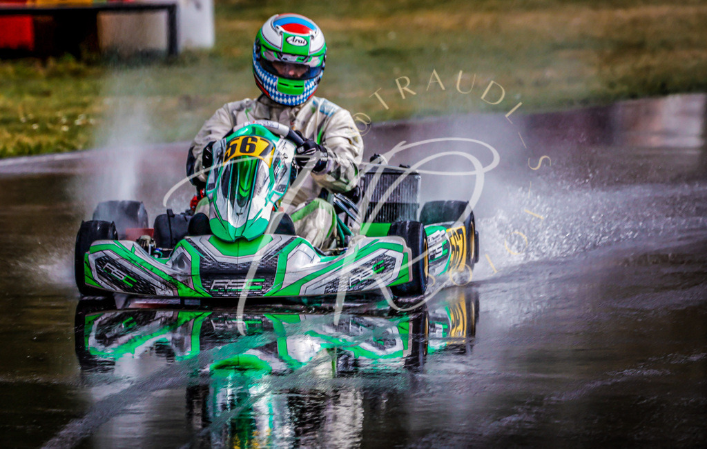 dcbda4a9759a4300b538c7590287195f | traudl_s_fotos