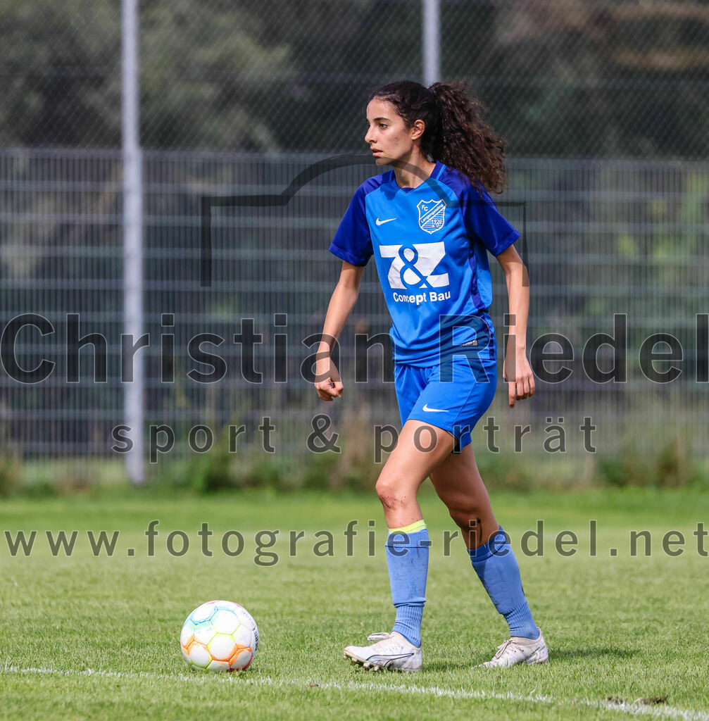 2023-09-03_057_Teamware_Cup_2023 | Oberding, Deutschland, 03.09.2023:
Fußball, TS Teamwear Cup 2023, Vorrunde, FC Schwaig gegen FC Langengeisling, Endergebnis: 

Foto: Christian Riedel / fotografie-riedel.net