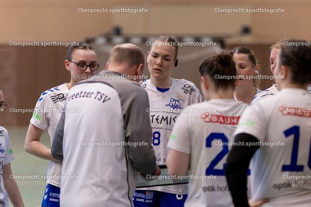 Handball I Frauen I Saison 2025-2026 I Verbandsliga Süd I 20. Spieltag I HSG Kalkberg 06 - Preetzer TSV 218 | v.l. Carlotta Ulbrich (23, Preetzer TSV), Jagoda Rozek (8, Preetzer TSV) - Realisiert mit Pictrs.com
