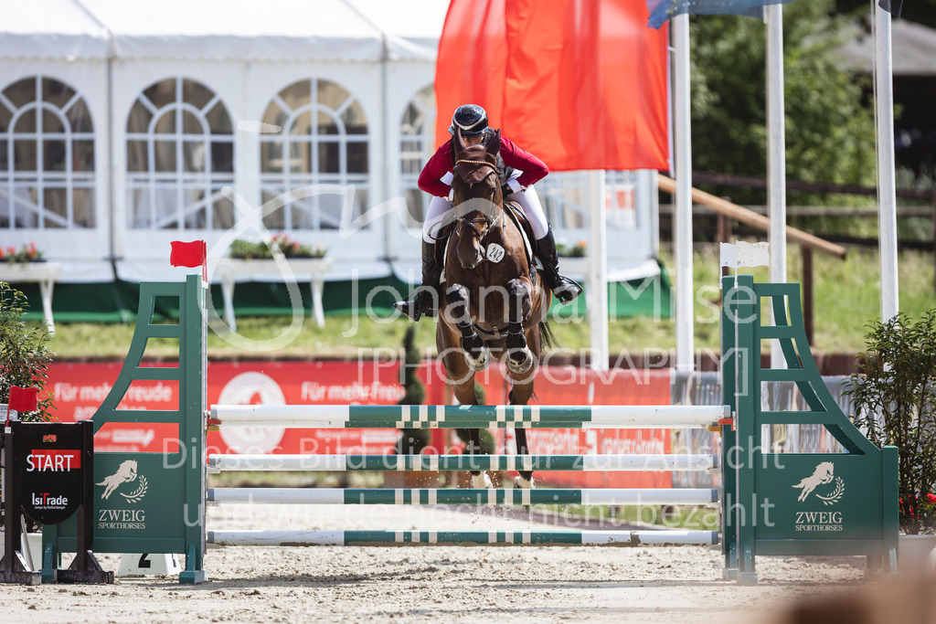 240711_BHO_L-Stil-2-517 | Deine schönsten Turniermomente als professionelle Fotos! Entdecke hochwertige Pferdesport-Fotografie im Online-Shop. Jetzt Fotos finden & bestellen!