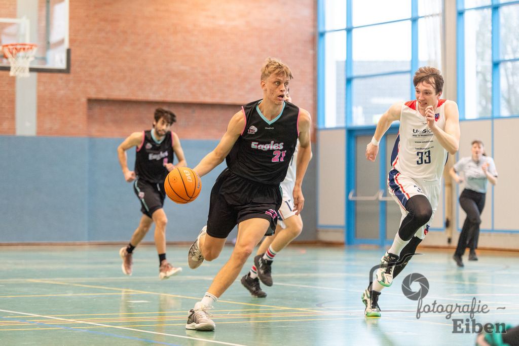 VFL Rastede-Westerstede 3 | VFL Rastede (weiß)-Westerstede 3 (schwarz) am 22.02.2026 in Rastede (Sporthalle); Photo: Philip Eiben 2025 - Realisiert mit Pictrs.com