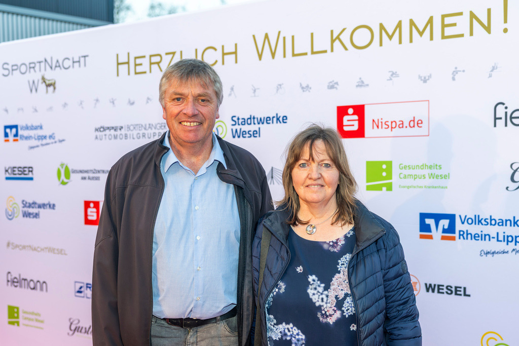 top-top.de 260306-221 | Foto, Video, Fotografie, Videografie, Fotobox, DJ, Discjockey, Musik, Musikbox, Veranstaltung, Photobooth, Amazon, Ebay, Buchtipp, Bestseller, Autor, Verlag, Buch, Wesel, Hamminkeln, NRW, Dinslaken, Rees, Drohne, Hochzeit, Party, Fotobox, Wesel, Fotograf