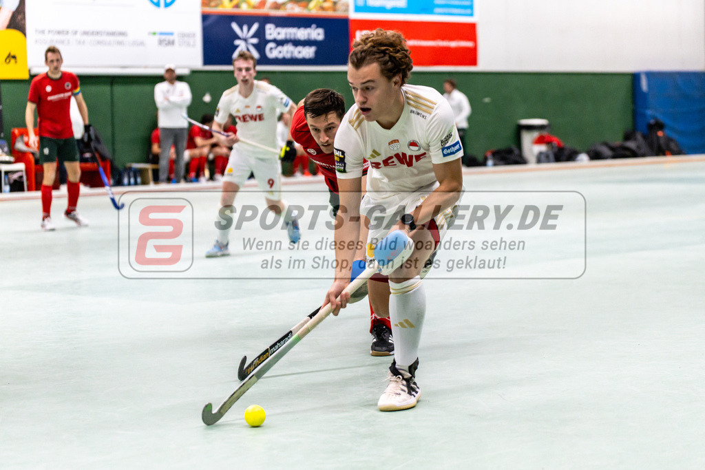 SFE_20250112_0092 | Köln, Deutschland, 12.01.2025:  ßHockey 1. Bundesliga Damen Rot-Weiss Köln - Crefelder HTC im KTHC Stadion Rot-Weiss Köln Tennis and Hockey Club am 12.01.2025 in Köln, Deutschland. (Foto von Stephan Fehrmann)Köln, Germany, 12.01.2025: ßHockey 1. Bundesliga Damen Rot-Weiss Köln - Crefelder HTC in KTHC Stadion Rot-Weiss Köln Tennis and Hockey Club at 12.01.2025 in Köln, Deutschland. (Foto from Stephan Fehrmann)