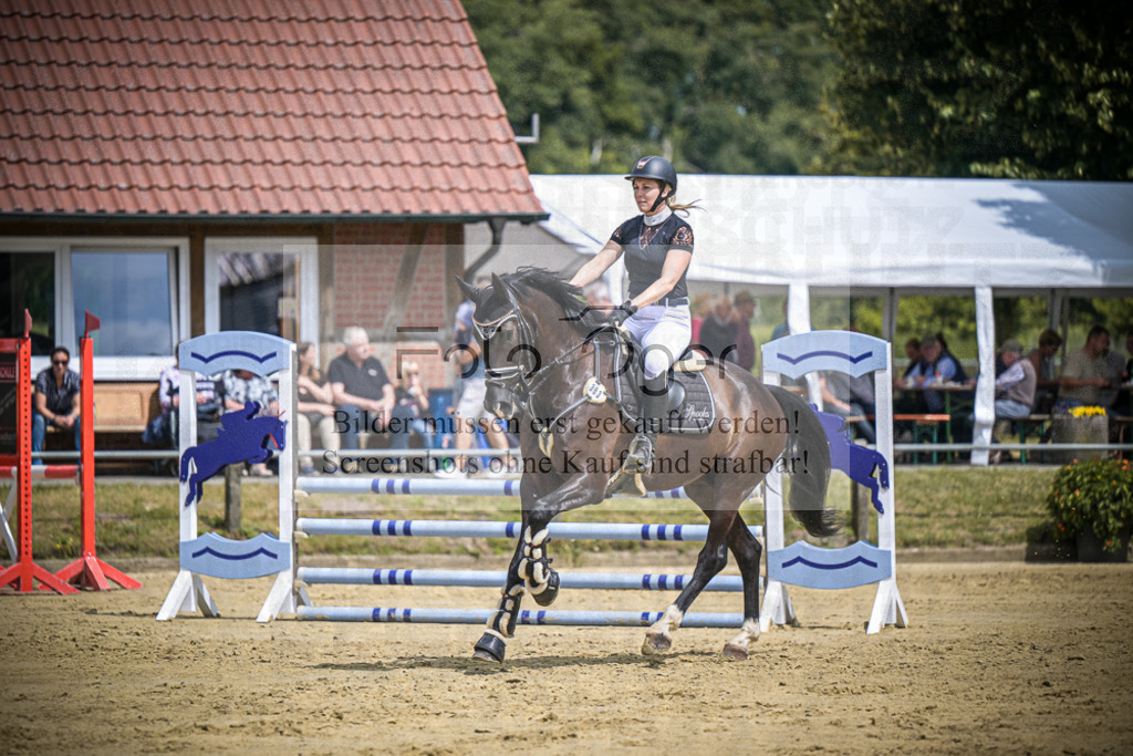 DOS_7089 | Entdecke hochwertige Reitturnierfotos von Foto Oger. Professionell, emotional und authentisch – jetzt Lieblingsmomente im Shop bestellen.Deutschlandweite Turnierfotografie. - Realisiert mit Pictrs.com