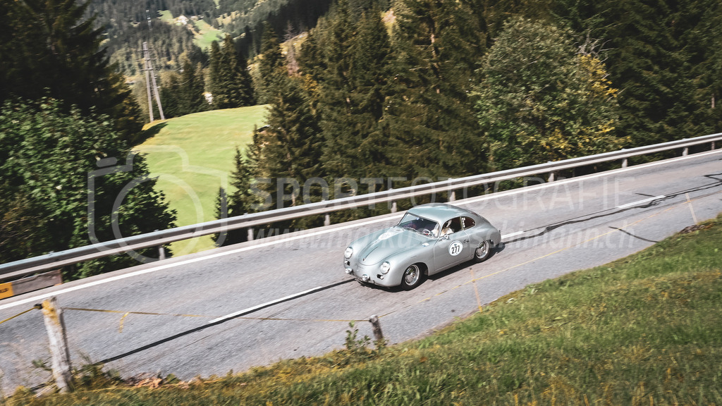 19. Arosa ClassicCar 2023 - 2. September 2023 | 19. Arosa ClassicCar 2023
Arosa, Schweiz
Bächli Britta aus Lenzburg mit der Startnummer 277 in einem Porsche 356 PRE-A, Jahrgang 1954, in der Klasse Classic Trophy.
@arosaclassiccar, @arosa.official, #arosaclassiccar, #arosa, #76curves, #classiccar
Bild: Sportfotografie Markus Aeschimann | www.markus-aeschimann.ch - Realisiert mit Pictrs.com