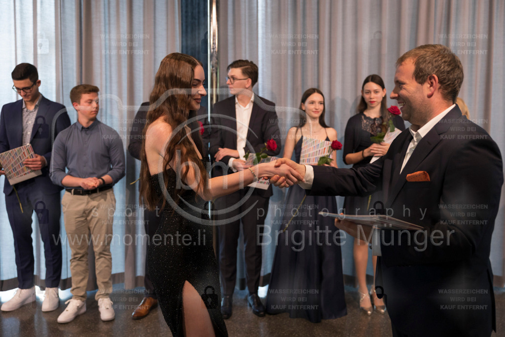 FeusiDiplomfeier_R6OO3016 | Brigitte Münger / bmsportphotography - Realisiert mit Pictrs.com