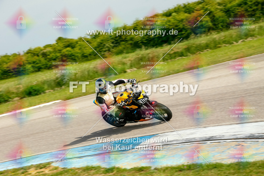 _MOT1107 | Hier findet Ihr Bilder von Touristenfahrten auf der Nürburgring Nordschleife oder von anderen Veranstaltungen die ich besucht habe. Viel Spass beim Durch Schauen 