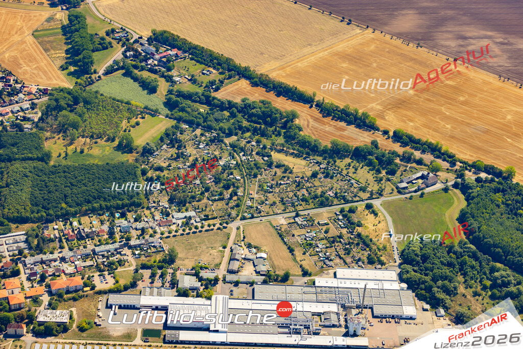 Das Luftbild der Stadt Güsten wurde 2022 vom Flugzeug heraus erstellt (keine Drohnen-Aufnahmen) Aufnahmehöhe ca.450 Meter- hohe Bildauflösung und Druck-Qualität. Garantiert!