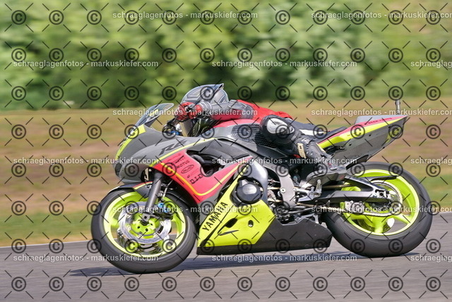 26bt05-1716 | markuskiefer.com - Realisiert mit Pictrs.com