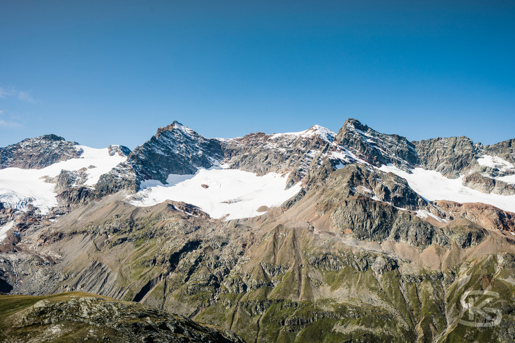 Hohes Rad 2934m – Gipfeltour durch die Silvretta 2020 | Fotodokumentation der anspruchsvollen Gipfelbesteigung des Hohen Rad (2934m) in der Silvretta. Aufnahmen vom Aufstieg über das Bieltal, durch Geröllfelder bis zum Gipfel und Abstieg durchs Ochsental von Stefan Kuhn, September 2020. - Realisiert mit Pictrs.com