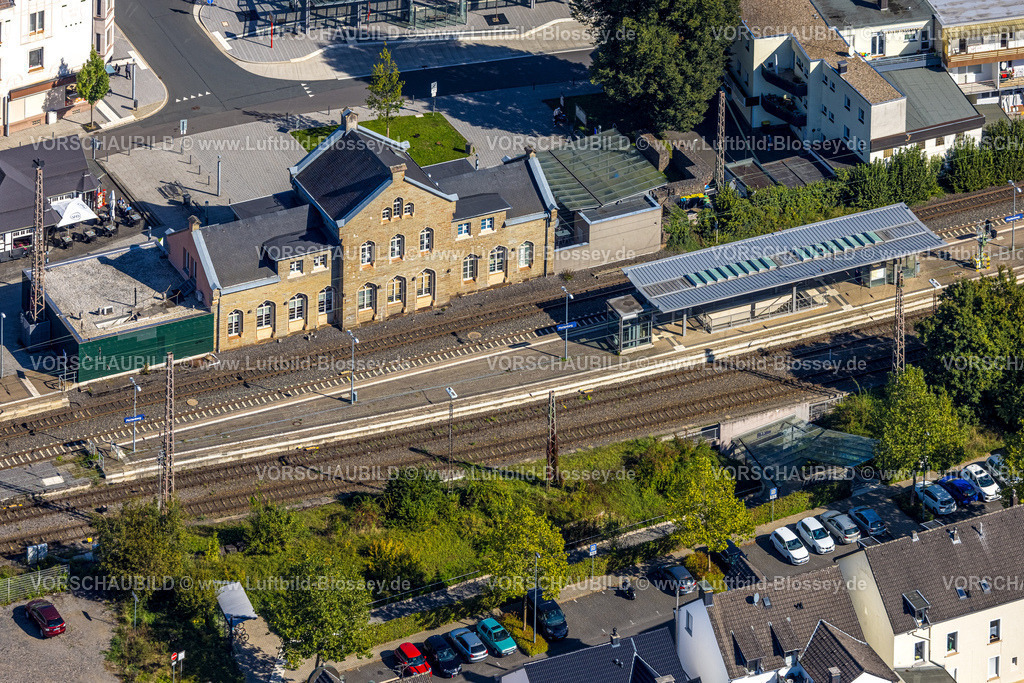 Plettenberg230908303 | Luftbild, Bahnhof Plettenberg mit Bahnsteig, Eiringhausen, Plettenberg, Sauerland, Nordrhein-Westfalen, Deutschland