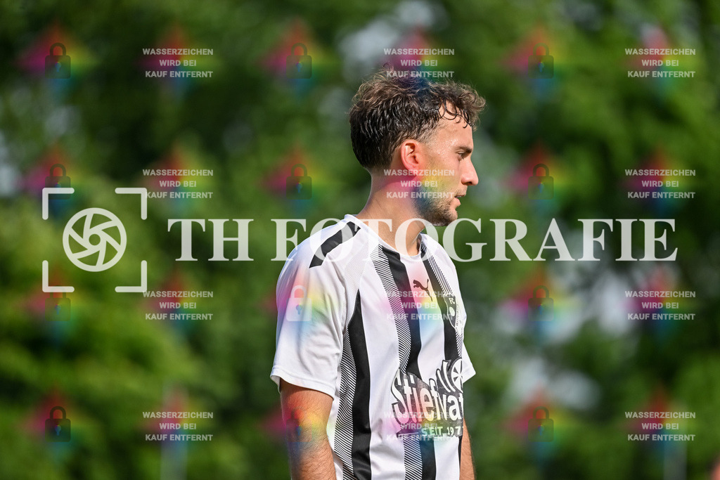 GER, FC Zell - FC Wittlingen, Fussball, Rothaus Bezirkpokal, Finale, Saison 2024/2025, 29.05.2025 | GER, FC Zell - FC Wittlingen, Fussball, Rothaus Bezirkpokal, Finale, Saison 2024/2025, 29.05.2025Foto: TH Fotografie/Thomas Hess