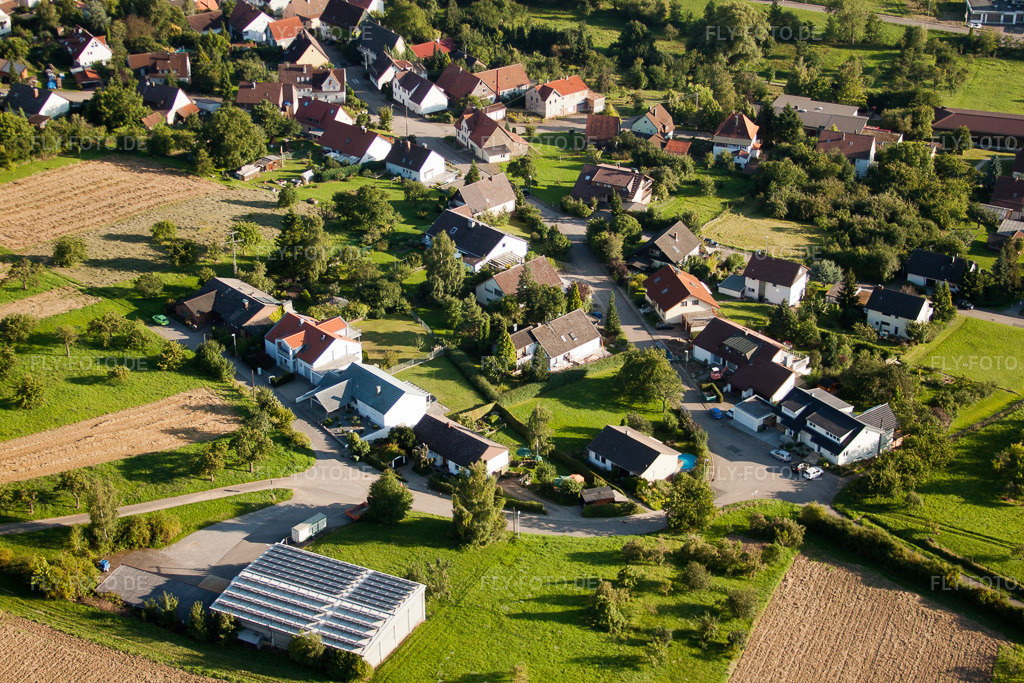 Luftbild: Kesslerstr im Ortsteil Obernhausen in Birkenfeld im Bundesland Baden-Württemberg in Deutschland. Foto: IMG_32596.jpg vom 21.08.2010 durch Werner Riehm/FLY-FOTO.de