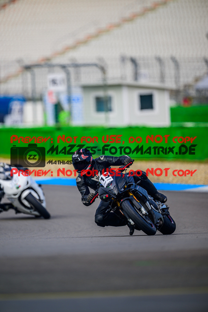 MaZZes_Fotomatrix_20250929_6007705_7599 | ROT