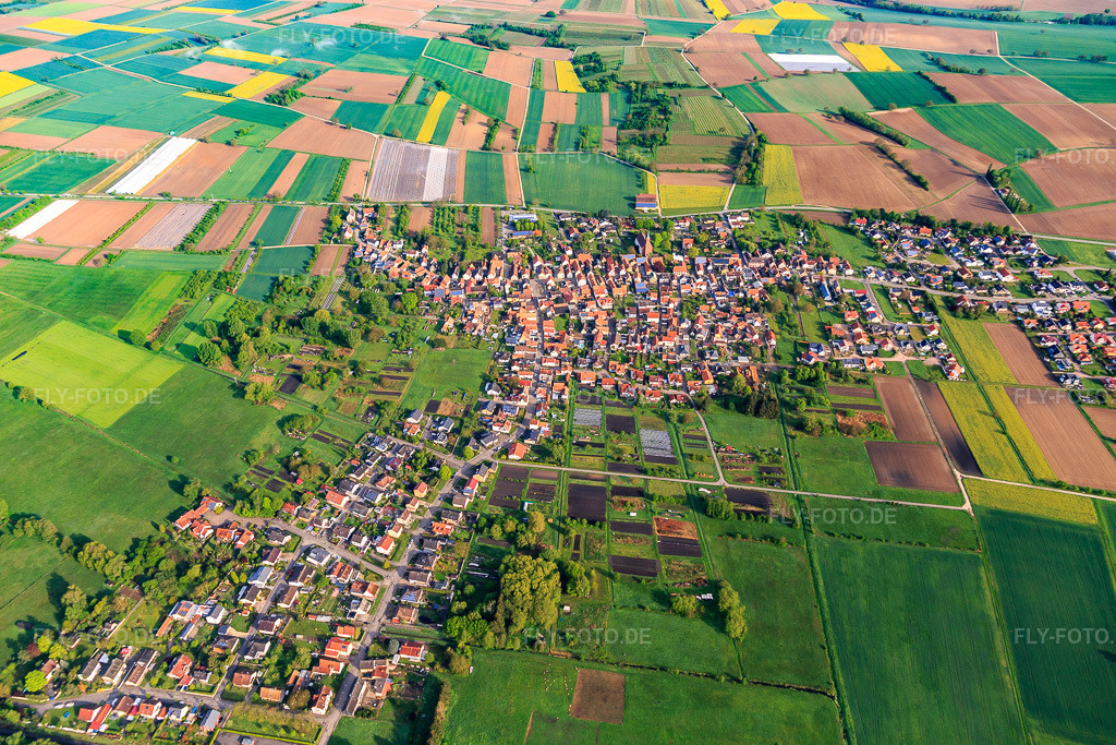 Luftbild: Ortsansicht von Süden in Kapsweyer im Bundesland Rheinland-Pfalz in Deutschland. Foto: IMG_113835.jpg vom 29.04.2019 durch Werner Riehm/FLY-FOTO.de