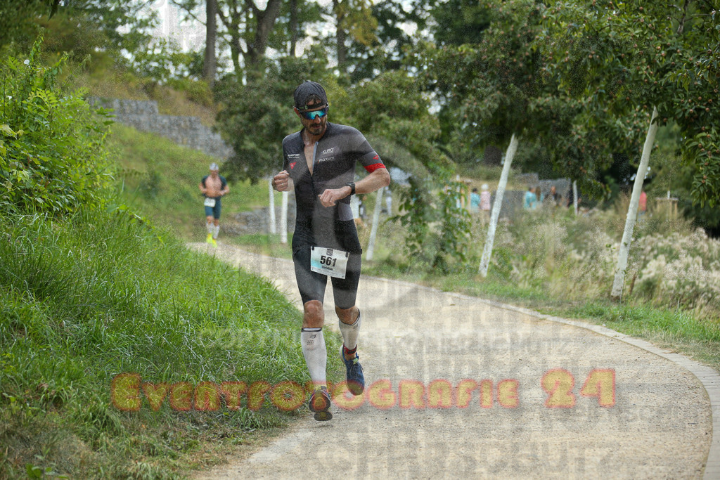 250824_1405_EX1_4911 | Sportfotografie im Rhein-Sieg Kreis, Köln, Bonn, NRW, Rheinland Pfalz, Hessen, etc. Unser Tätigkeitsfeld umfasst den Laufsport vom Volkslauf über den Marathon, Duathlon, Triathon bis zum Ultralauf wie Kölnpfad Ultra oder Schindertrail.