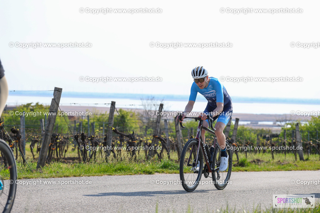 IMG_1000 | @sportshot_your_pictrs #yourpictures#roadtowm2029 #nrm #neusiedlerseeradmarathon #neusiedlersee #neusiedlerseetourismus #burgenland #mörbisch #nrm26 #burgenlandtourismus #voglundco #poweredbyburgenlandtourismus #radsport #rad #marathon #ucigranfondo #visitburgenland #ucigranfondoworldseries