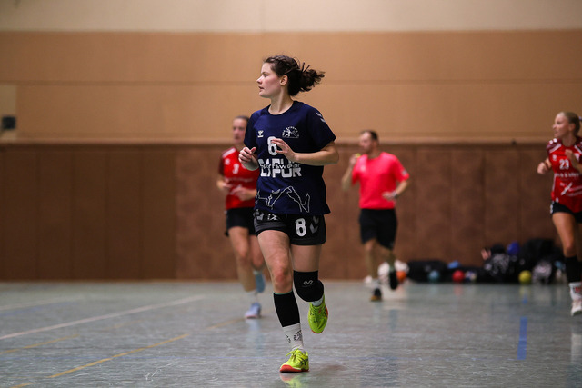 Handball I Damen I Saison 2025-2026 I Verbandsliga Süd I HSG Kalkberg 06 - MTV Dänischenhagen I 14.12.2025.63 | Myna Klee (8, HSG Kalkberg 06) - Realisiert mit Pictrs.com