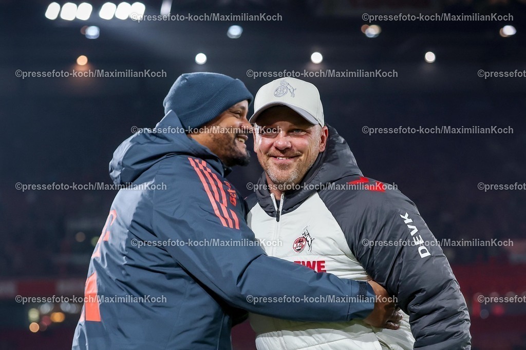 1FC14012601075 | 14.01.2026, Fußball, 1. FC Köln - FC Bayern München, 1. Fußball Bundesliga, 17. Spieltag, RheinEnergie-STADION, Saison 2025 2026: Cheftrainer Vincent Kompany (FC Bayern Muenchen #hc) umarmt Cheftrainer Lukas Kwasniok (1FC Koeln #hc) zusammen Handshake DFB regulations prohibit any use of photographs as image sequences and or quasi-video.