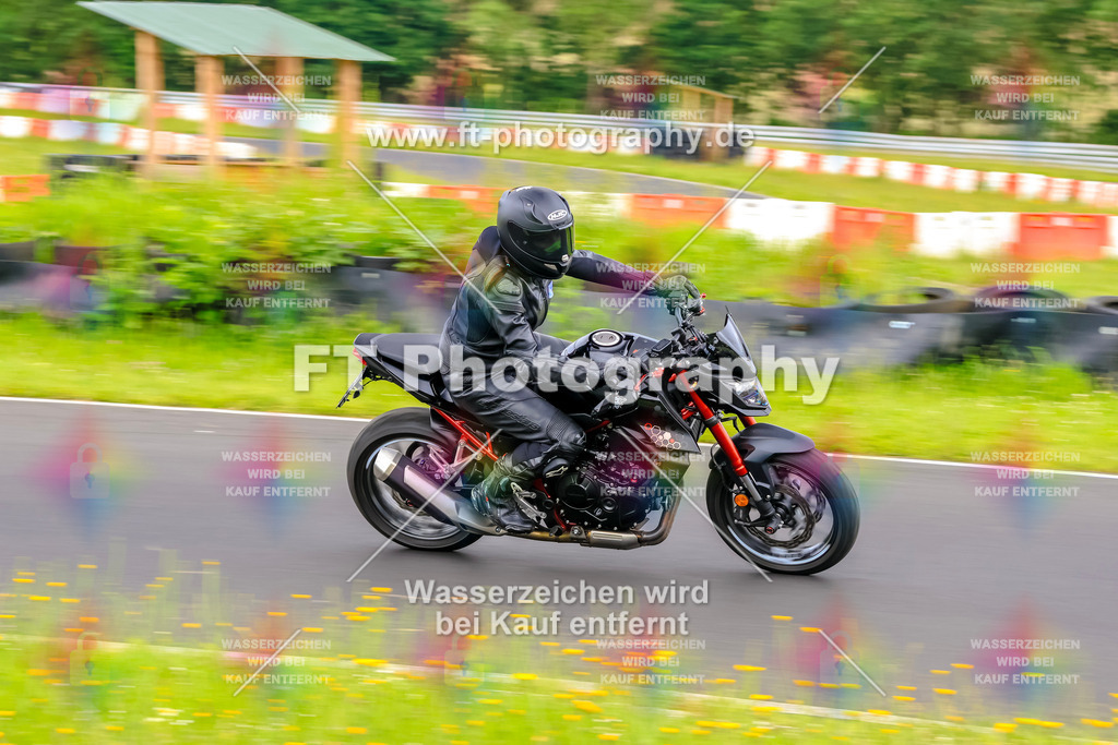 VBK-7654 | Hier findet Ihr Bilder von Touristenfahrten auf der Nürburgring Nordschleife oder von anderen Veranstaltungen die ich besucht habe. Viel Spass beim Durch Schauen 