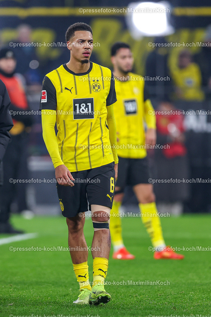 BVB15122402272 | 15.12.2024, Fußball, Borussia Dortmund - TSG 1899 Hoffenheim, 1. Fußball Bundesliga, 14. Spieltag, Signal Iduna Park, Saison 2024 2025: Felix Nmecha (BVB #8)DFB regulations prohibit any use of photographs as image sequences and or quasi-video.