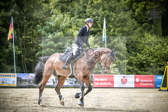 DOS_4891 | Entdecke hochwertige Reitturnierfotos von Foto Oger. Professionell, emotional und authentisch – jetzt Lieblingsmomente im Shop bestellen. - Realized with Pictrs.com